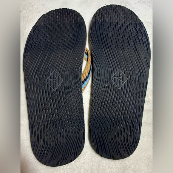 Sperry - Picture 3 of 5